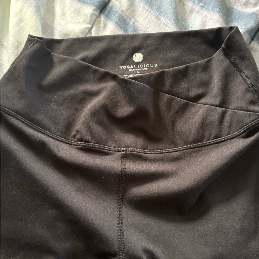 Yogalicious High-Waist Black Leggings